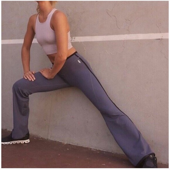 Free people movement pipe dream flare activewear yoga pants size XL - Picture 2 of 8